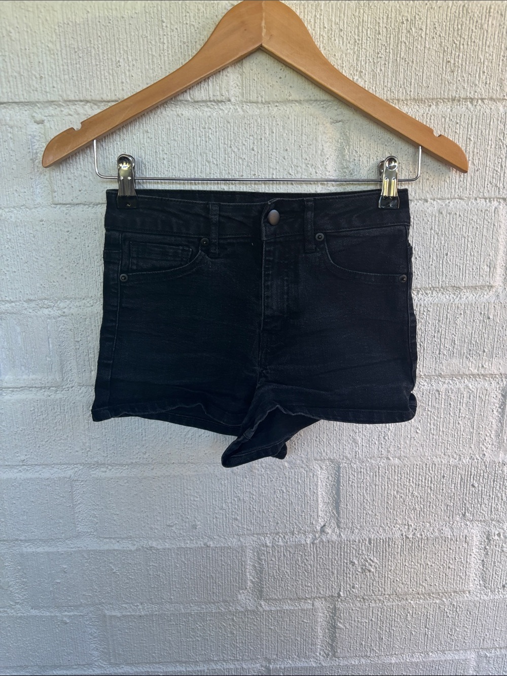 Forever 21 High-Rise Black Denim Shorts sz 24